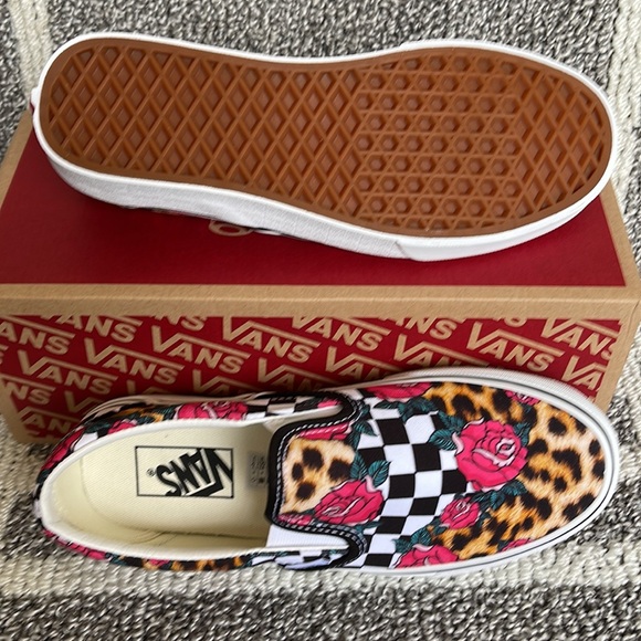 Vans Classic Slip-On Rose/Animal Check True White Multi WMNS - Picture 4 of 16